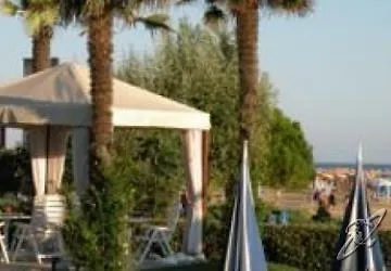 Majestic & Wellness Hotell 4*