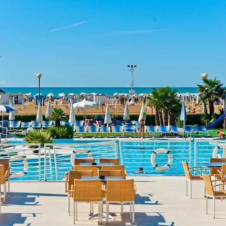 Majestic & Wellness Hotell 4*