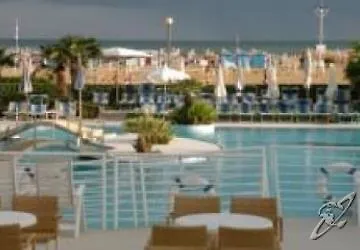 Majestic & Wellness מלון