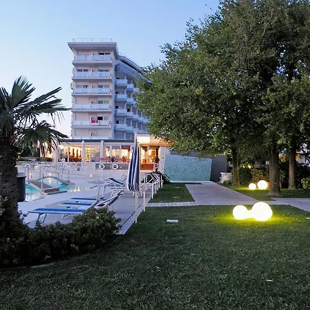 Отель Majestic & Wellness 4*